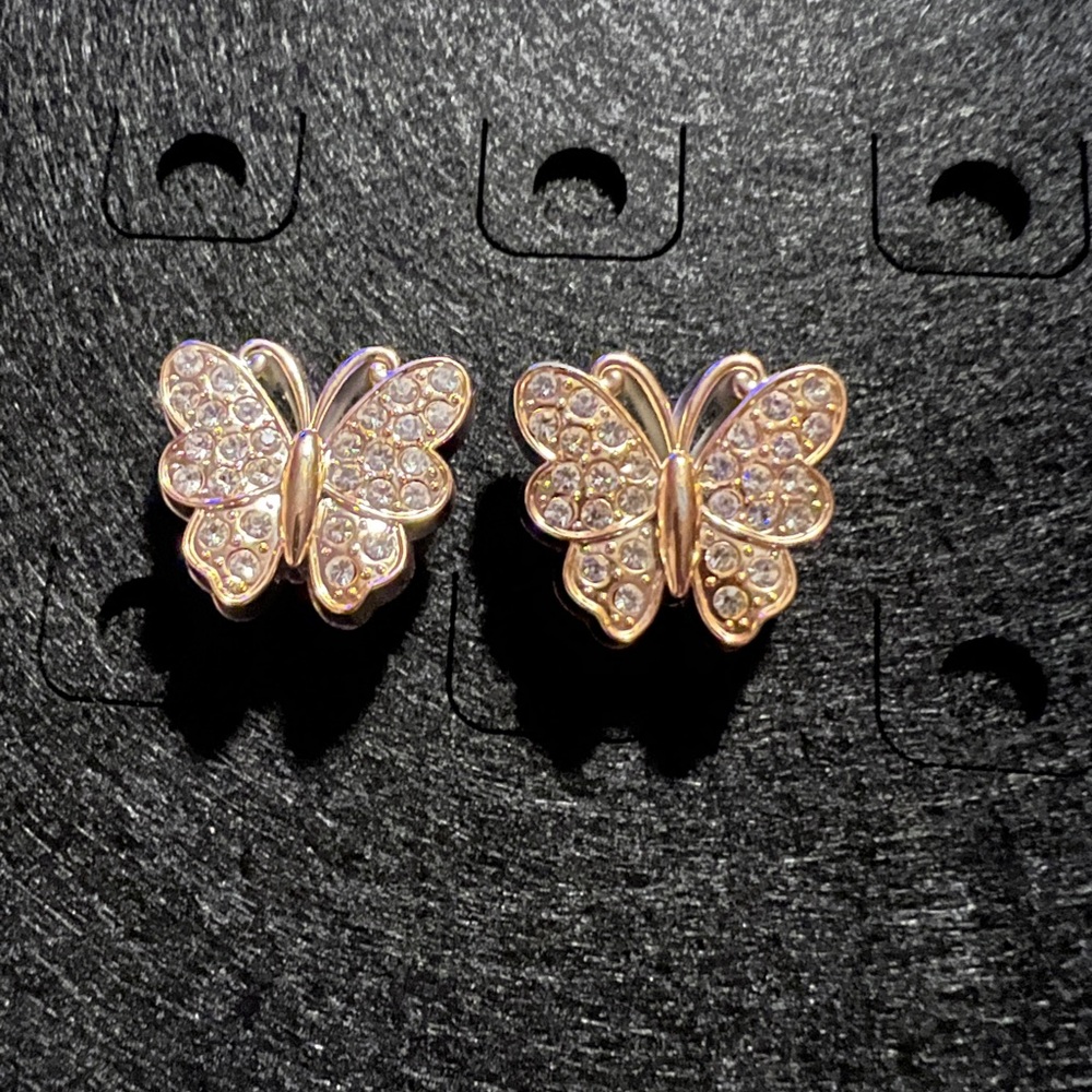 New 16 Pcs Luxury Rhinestone Butterfly Dollar Sign Lips Croc Charms Set - Picture 4 of 10